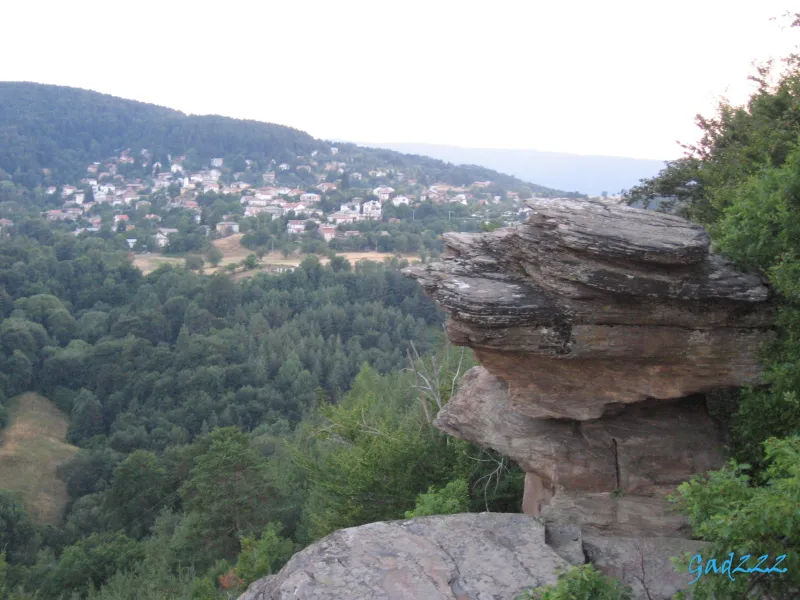 Село Бойково, снимано от близките скали